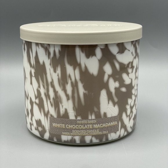 Bath And Body Works 3 Wick Candle WHITE CHOCOLATE MACADAMIA - Picture 1 of 4